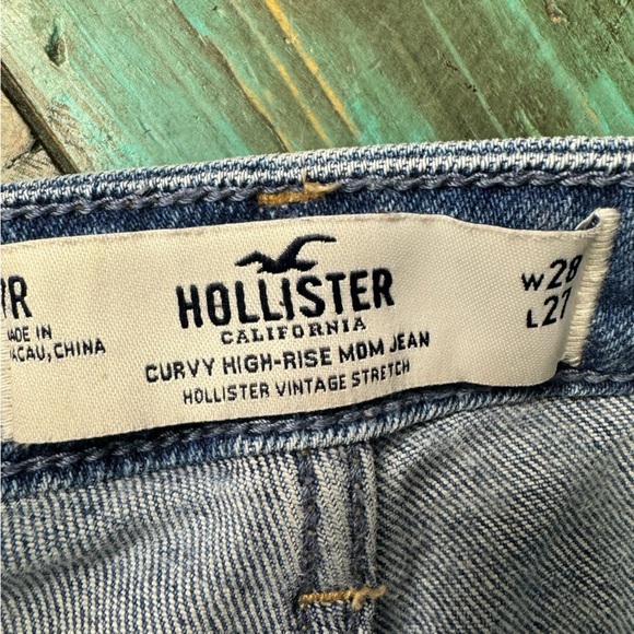 Hollister Curvy Hi-Rise Marble Denim Mom Jeans Size 28 - Picture 10 of 13